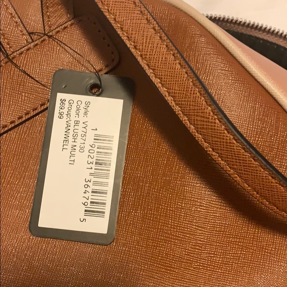 Guess mini backpack - Picture 5 of 5